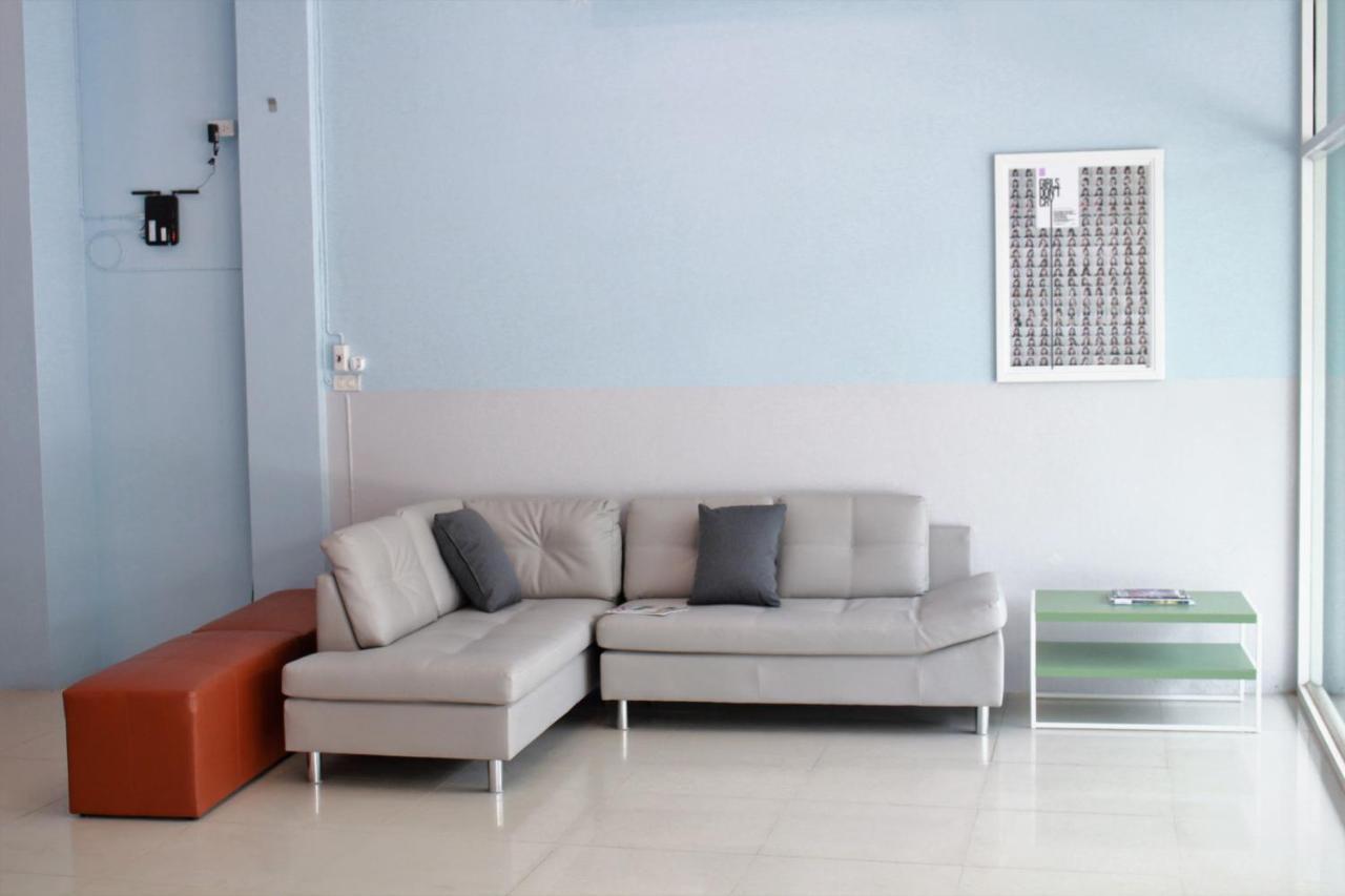 Sook Hostel (Adults Only) Chiang Mai Exteriör bild