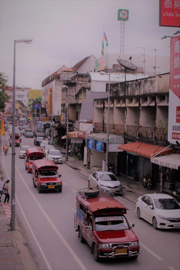 Sook Hostel (Adults Only) Chiang Mai Exteriör bild