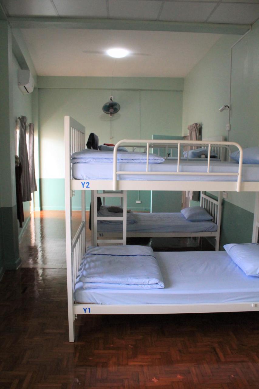 Sook Hostel (Adults Only) Chiang Mai Exteriör bild